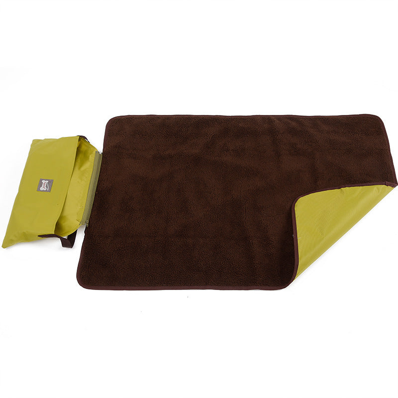 Premium & Professional
Portable Waterproof Outdoor Pet Blanket – Foldable, Warm & Travel-Ready for Dogs & Cats Pets Possessions LLC