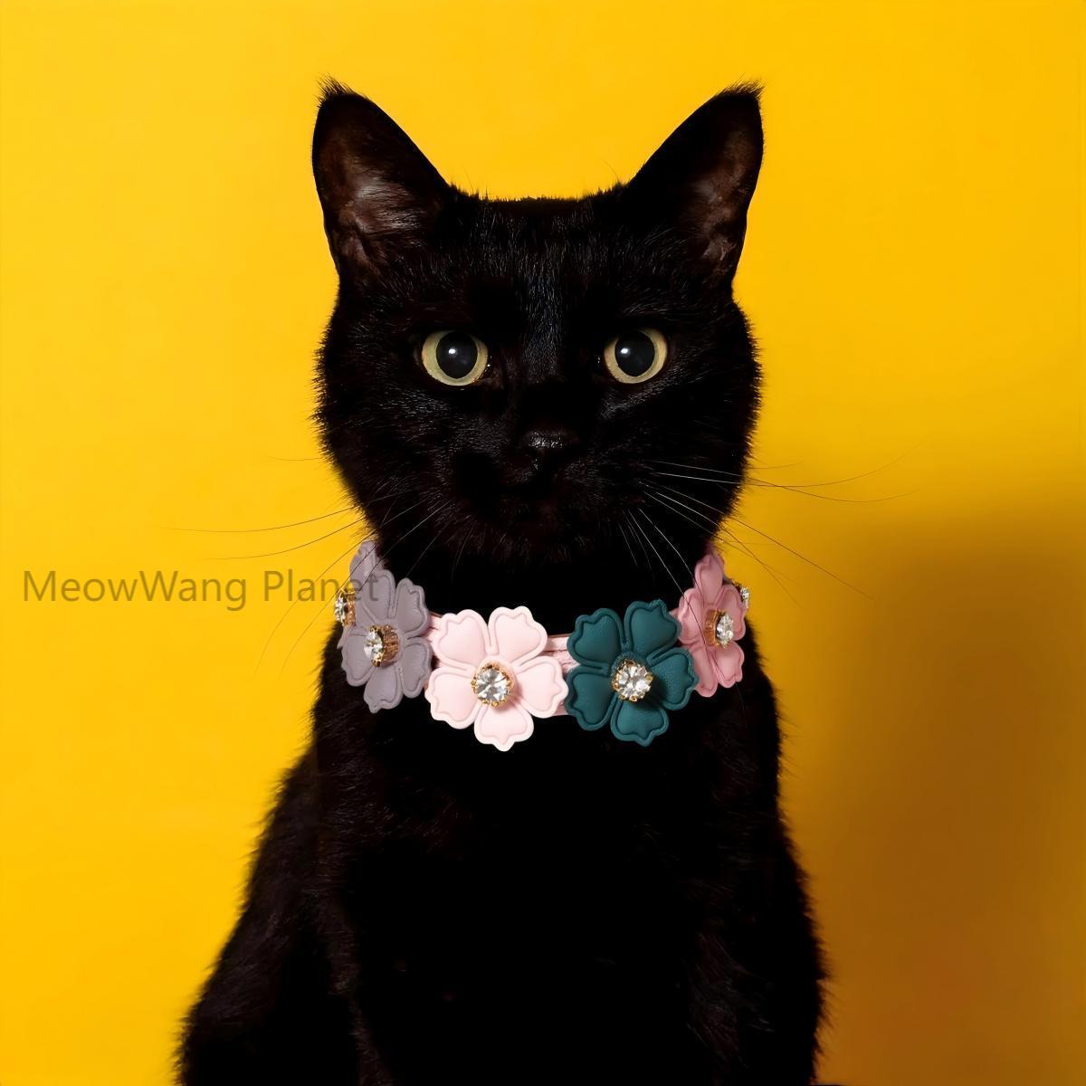 Luxury Floral Leather Collar with Elegant Rhinestone for Cats & Dogs Pets Possessions