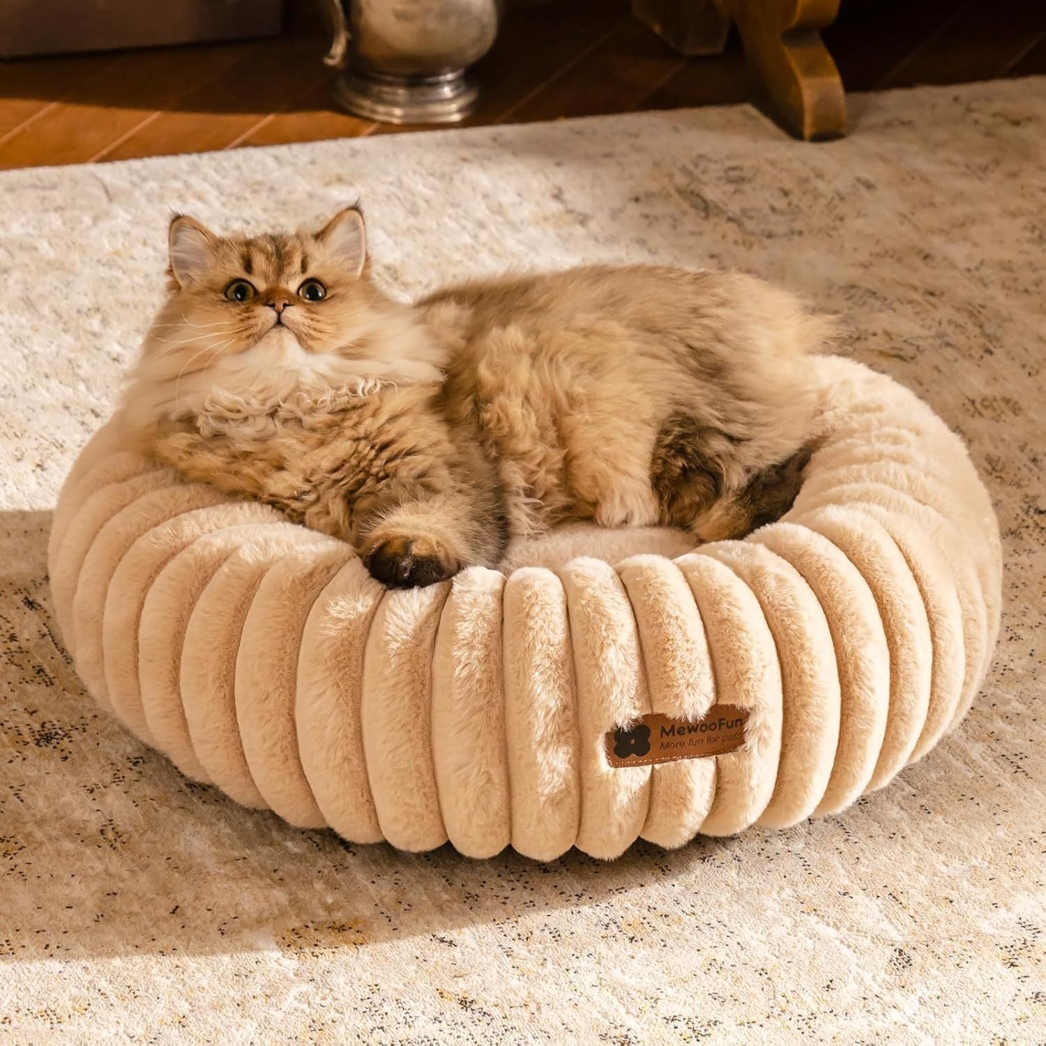 MEWOOFUN Tan Donut Bed for Cats & Small Dogs Pets Possessions