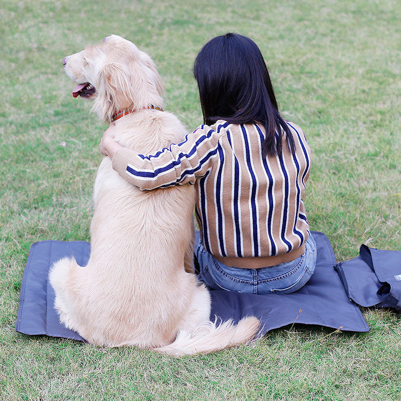 Premium & Professional
Portable Waterproof Outdoor Pet Blanket – Foldable, Warm & Travel-Ready for Dogs & Cats Pets Possessions LLC